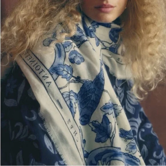 PIO SCARVE- SÉZANE X ANTOINETTE POISSON- Bird Print in Blue. - Picture 3 of 6